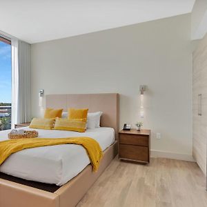 Superior Studio Bay View
