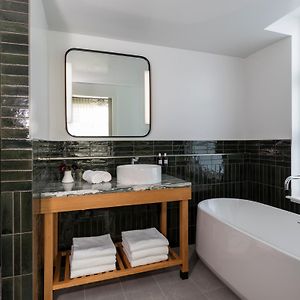 Queen Suite