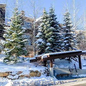 Payday By All Seasons Resort Lodging