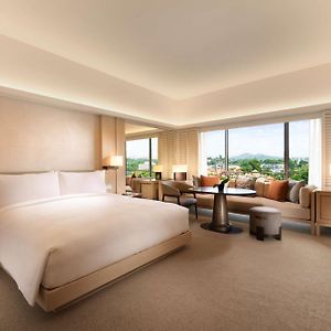 Executive King Room