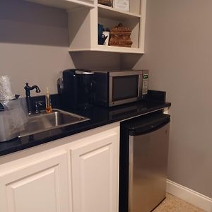 Natchez Manor Bed & Breakfast
