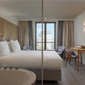 Superior King Suite