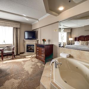 Queen Suite