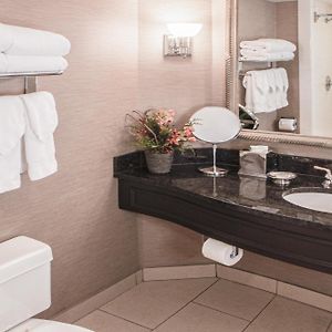 Classic Queen Room