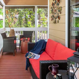 Premium King Porch