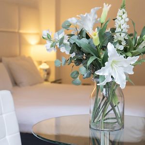 Studio Apartment Garden Access
