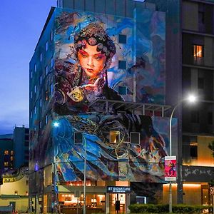 St Signature Bugis Middle