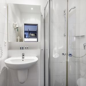 Classic Queen Room