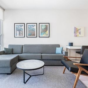 One-Bedroom King Suite