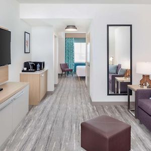 King Room Disability Access or Roll Shower