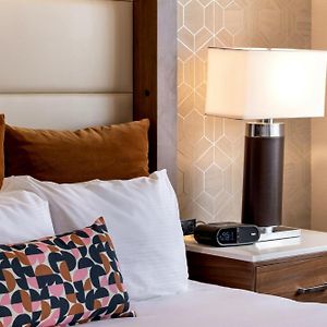 Premier Room