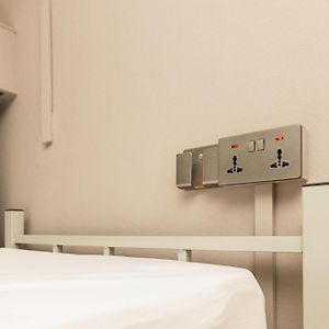 Dormitory Room Mixed
