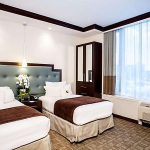 Corner Twin Room