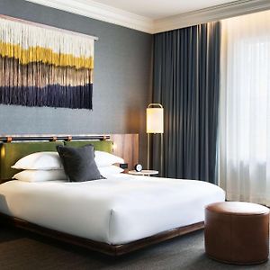 Deluxe  King Room Mobility accessible