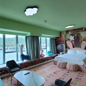 Theme Suite