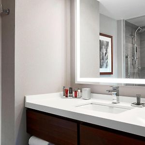 One Bedroom King Suite