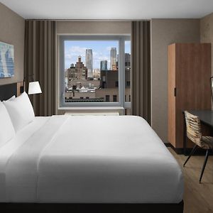 Upper Floors King Room