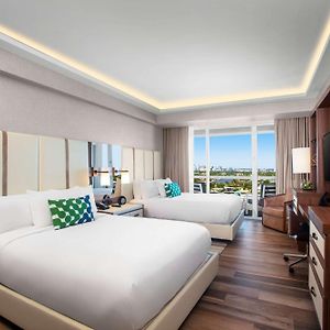 Studio Two Queen Beds Intracoastal View
