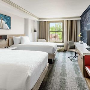 Queen Suite Hearing accessible