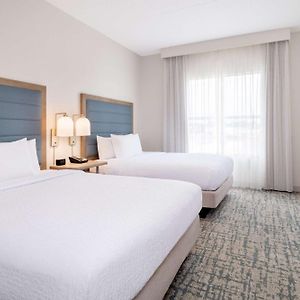 One-Bedroom Queen Suite