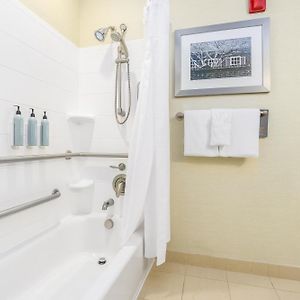 King Room Mobility or hearing accessible
