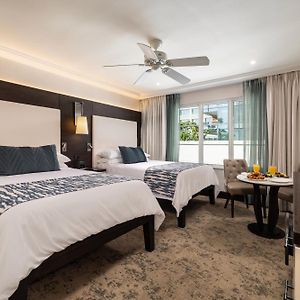 Standard 2 Double Beds