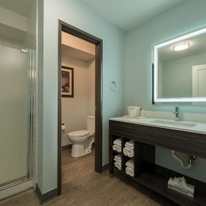 Queen Suite Two Queen Beds Non Smoking