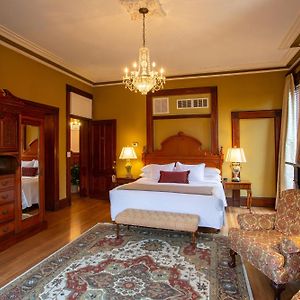 Luxury King Room