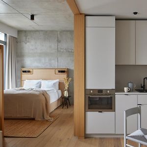 One-Bedroom King Suite