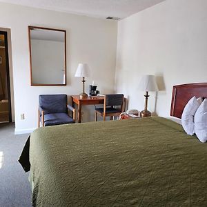 Standard 1 King Bed Non-Smoking