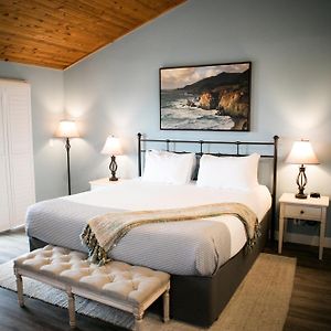 Deluxe King Room Ocean View