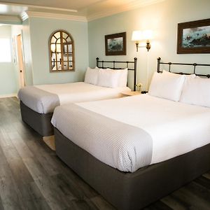 Queen Room Two Queen Beds