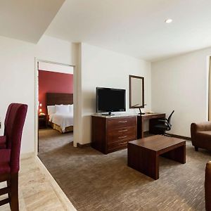 One-Bedroom King Suite