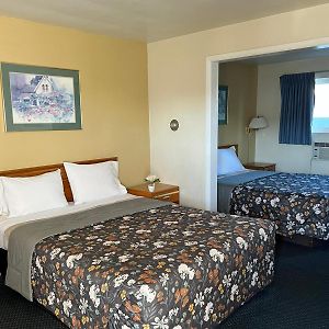 Classic Queen Room