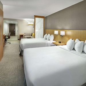 Queen Room Mobility accessible
