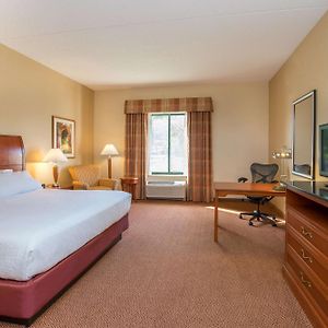 Deluxe King Room Mobility Access