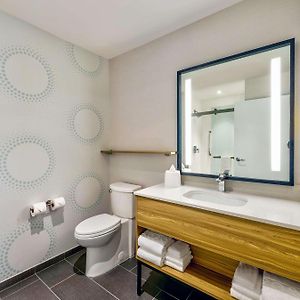 King Room Mobility accessible