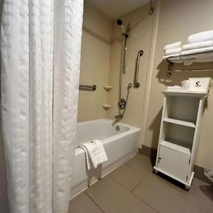 King Room Mobility accessible