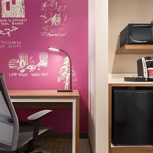Corner King Room