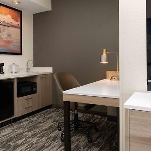 Corner King Suite