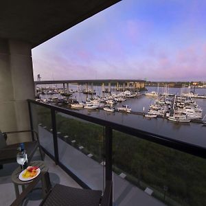 Hilton Garden Inn Charleston Waterfront/Downtown