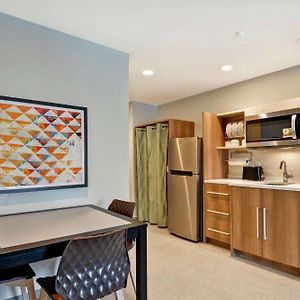 Queen Suite