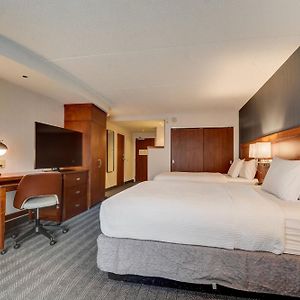 Queen Room Two Queen Beds