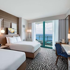 2 Double Beds Oceanfront View Balcony