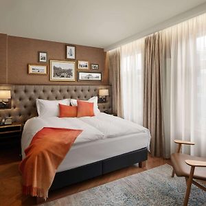 Premier King Suite