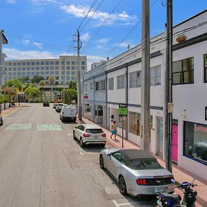 Sobe Monarch-Walk To The Beach - Ocean Drive Good Time Hotel And Angler Hotel Across The Street