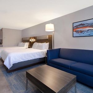 Suite Two Queen Beds
