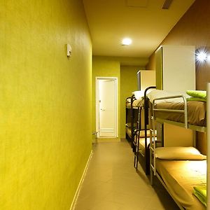 Dormitory Room Mixed