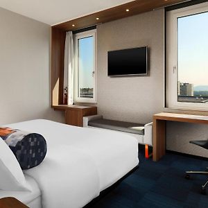 Urban King Room
