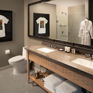 Premium King Room Mobility accessible